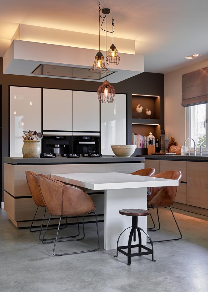 Een design betonvloer is ideaal in de keuken